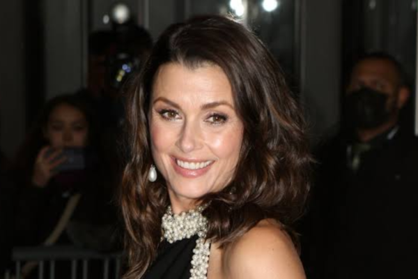 How Much Is Bridget Moynahan Net Worth? & Everything You Need To know